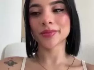 Kira Lopez's Live Sex Cam Show