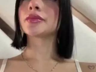 Kira Lopez's Live Sex Cam Show