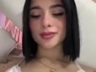 Kira Lopez's Live Sex Cam Show
