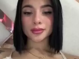 Kira Lopez's Live Sex Cam Show