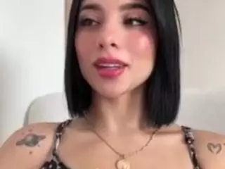 Kira Lopez's Live Sex Cam Show
