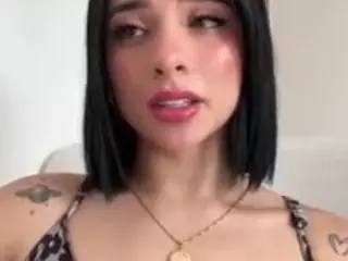 Kira Lopez's Live Sex Cam Show