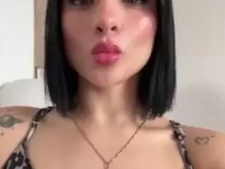 Kira Lopez's Live Sex Cam Show
