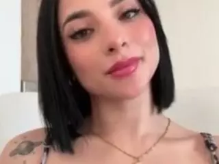 Kira Lopez's Live Sex Cam Show