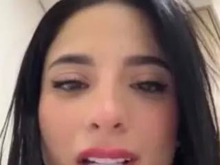 Kira Lopez's Live Sex Cam Show