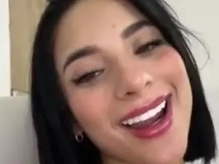 Kira Lopez's Live Sex Cam Show