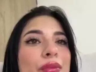 Kira Lopez's Live Sex Cam Show