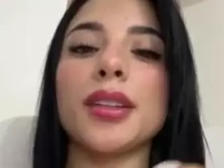 Kira Lopez's Live Sex Cam Show