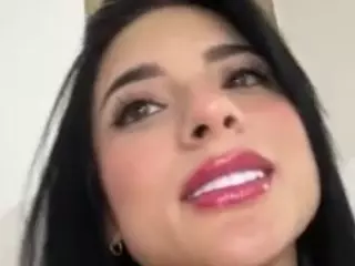 Kira Lopez's Live Sex Cam Show