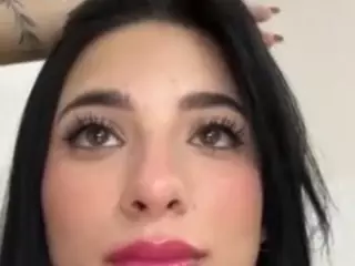 Kira Lopez's Live Sex Cam Show