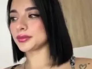 Kira Lopez's Live Sex Cam Show