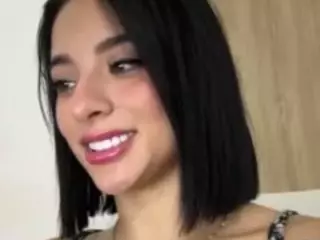 Kira Lopez's Live Sex Cam Show