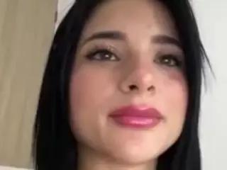 Kira Lopez's Live Sex Cam Show