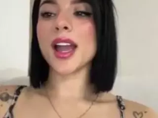 Kira Lopez's Live Sex Cam Show