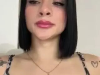 Kira Lopez's Live Sex Cam Show