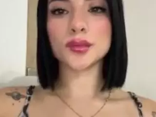 Kira Lopez's Live Sex Cam Show