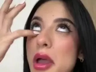 Kira Lopez's Live Sex Cam Show