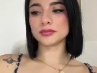 Kira Lopez's Live Sex Cam Show