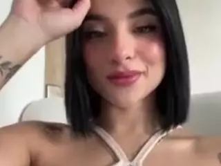 Kira Lopez's Live Sex Cam Show
