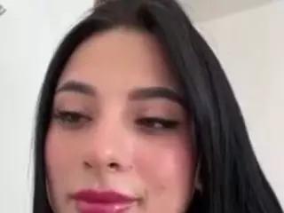 Kira Lopez's Live Sex Cam Show