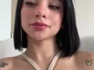 Kira Lopez's Live Sex Cam Show