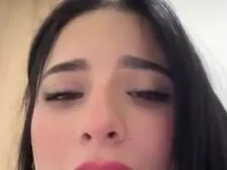 Kira Lopez's Live Sex Cam Show