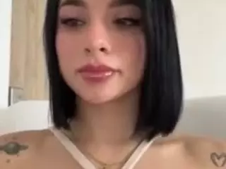 Kira Lopez's Live Sex Cam Show
