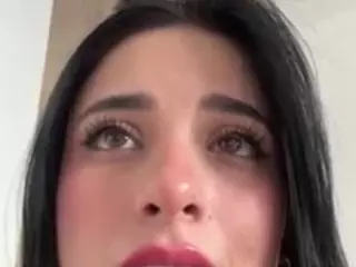 Kira Lopez's Live Sex Cam Show