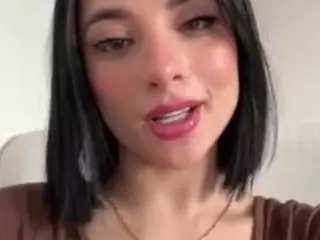 Kira Lopez's Live Sex Cam Show