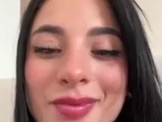 Kira Lopez's Live Sex Cam Show