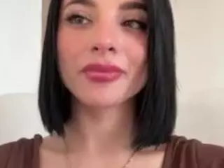 Kira Lopez's Live Sex Cam Show
