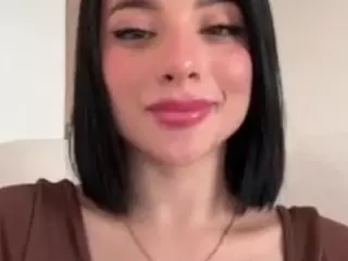 Kira Lopez's Live Sex Cam Show