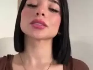 Kira Lopez's Live Sex Cam Show