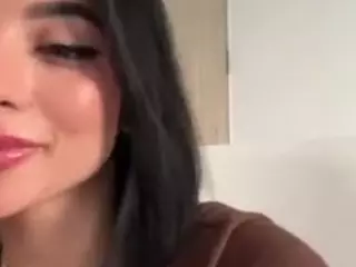 Kira Lopez's Live Sex Cam Show