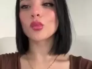 Kira Lopez's Live Sex Cam Show