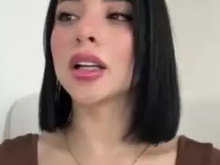Kira Lopez's Live Sex Cam Show