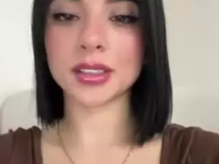 Kira Lopez's Live Sex Cam Show