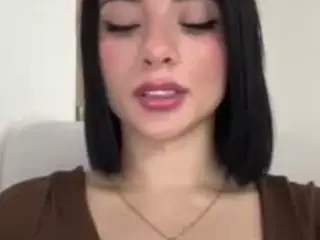 Kira Lopez's Live Sex Cam Show