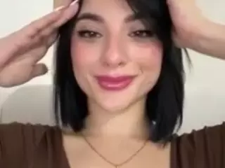 Kira Lopez's Live Sex Cam Show