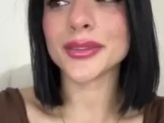 Kira Lopez's Live Sex Cam Show