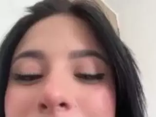 Kira Lopez's Live Sex Cam Show