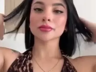 Kira Lopez's Live Sex Cam Show
