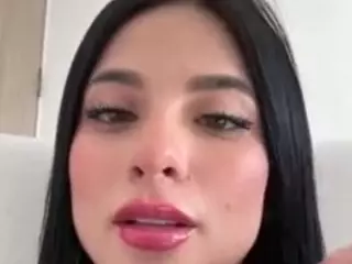 Kira Lopez's Live Sex Cam Show