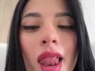 Kira Lopez's Live Sex Cam Show