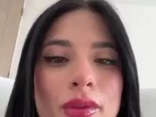 Kira Lopez's Live Sex Cam Show