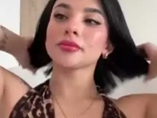Kira Lopez's Live Sex Cam Show