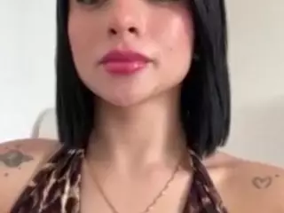 Kira Lopez's Live Sex Cam Show