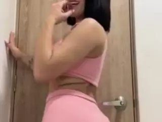 Kira Lopez's Live Sex Cam Show