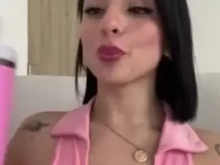 Kira Lopez's Live Sex Cam Show