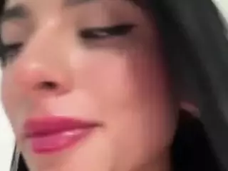 Kira Lopez's Live Sex Cam Show